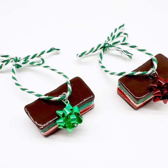 Italian Rainbow Cookie Ornament – Handmade Clay Christmas Tree Decoration - Picture 3 of 11